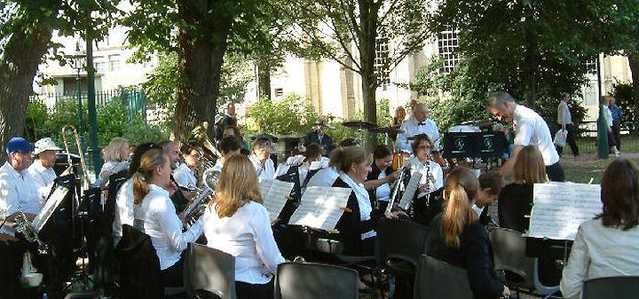 Brighton Lawns in the summer