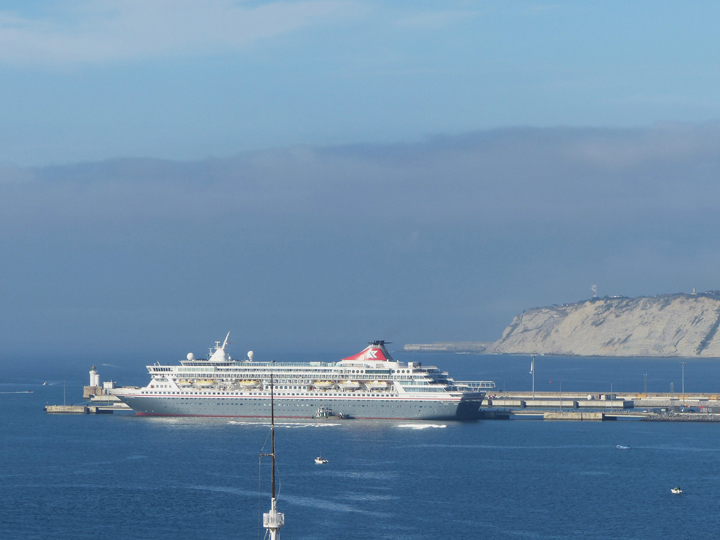 click for next image... slideshow image