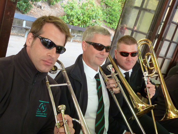 click for next image... slideshow image