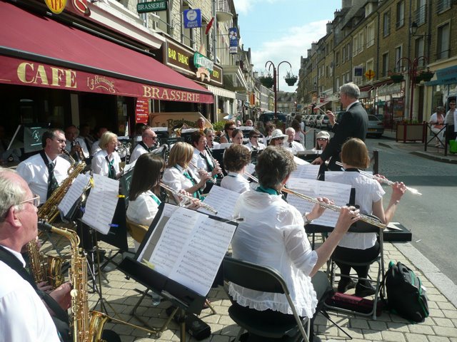 click for next image... slideshow image